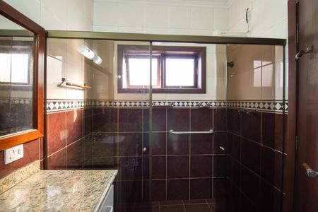 Casa de condomínio para alugar com 377m², 3 quartos e 5 vagasBanheiro Andar superior