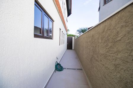 Casa de condomínio para alugar com 377m², 3 quartos e 5 vagasÁrea de Serviço