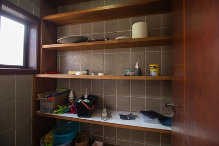 Casa de condomínio para alugar com 377m², 3 quartos e 5 vagasDespensa