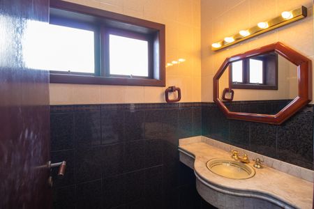 Casa de condomínio para alugar com 377m², 3 quartos e 5 vagasLavabo