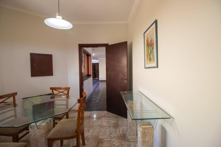 Casa de condomínio para alugar com 377m², 3 quartos e 5 vagasCopa-cozinha