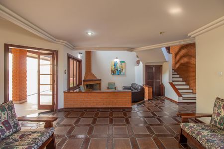 Casa de condomínio para alugar com 377m², 3 quartos e 5 vagasSala de estar