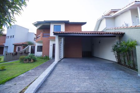 Fachada de casa de condomínio para alugar com 3 quartos, 377m² em Jardim Sao Paulo Ii, Cotia