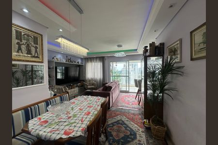 Apartamento à venda com 69m², 2 quartos e 2 vagasSala