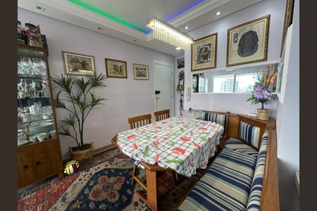 Apartamento à venda com 69m², 2 quartos e 2 vagasSala