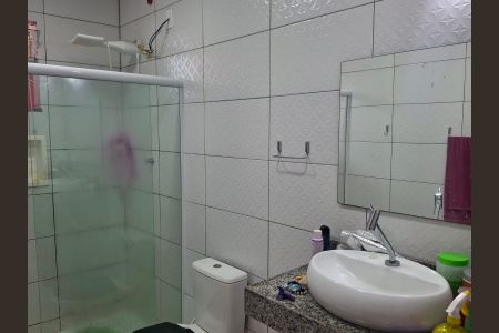 Casa à venda com 115m², 3 quartos e 1 vagaBanheiro