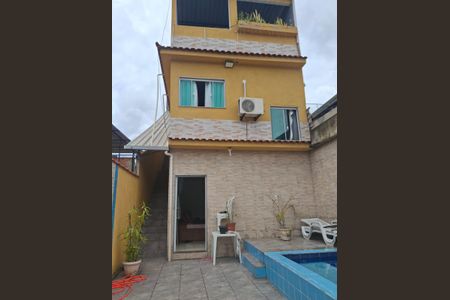 Casa à venda com 115m², 3 quartos e 1 vagaÁrea externa