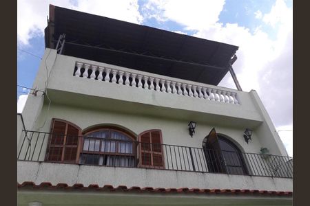 Casa à venda com 224m², 8 quartos e 2 vagas