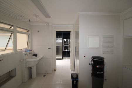 Apartamento para alugar com 186m², 3 quartos e 3 vagasÁrea de Serviço