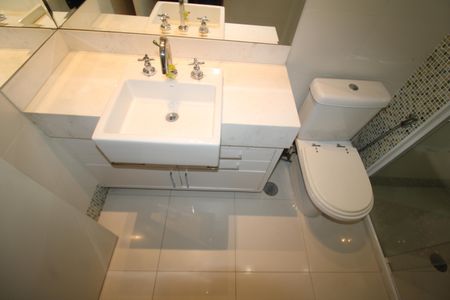 Apartamento para alugar com 186m², 3 quartos e 3 vagasQuarto 2 - Banheiro