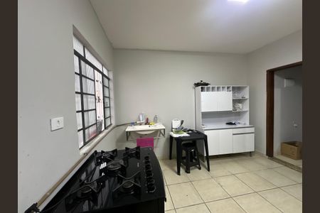 Casa para alugar com 350m², 3 quartos e 1 vagaCozinha