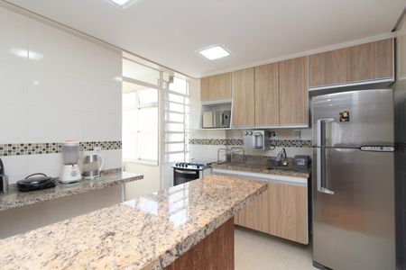 Apartamento para alugar com 58m², 2 quartos e sem vagaCozinha e Área de Serviço