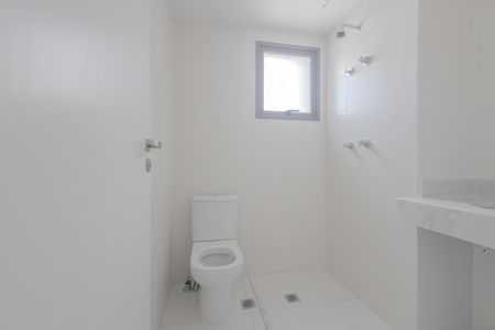 Banheiro de kitnet/studio à venda com 1 quarto, 24m² em Pinheiros, São Paulo