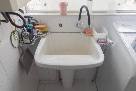 Apartamento para alugar com 70m², 2 quartos e 1 vagaÁrea de Serviço