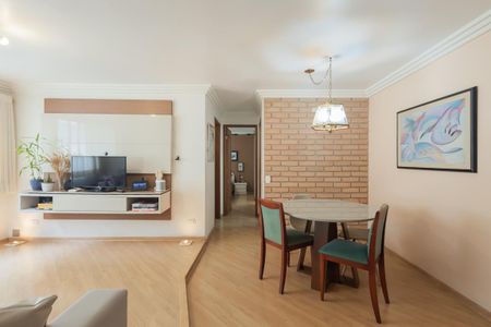 Apartamento para alugar com 70m², 2 quartos e 1 vagaSala