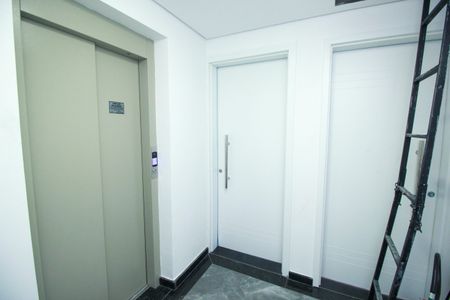 Apartamento à venda com 120m², 3 quartos e 1 vaga Apartamento à venda com 120m², 3 quartos e 1 vagaHall do elevador Cobertura