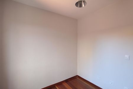 Apartamento à venda com 184m², 4 quartos e 2 vagasQuarto 2