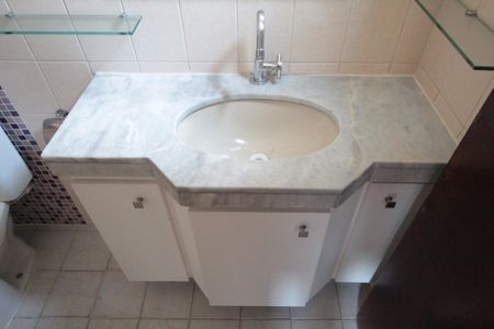 Apartamento à venda com 184m², 4 quartos e 2 vagasBanheiro da Suite