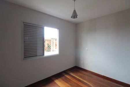 Apartamento à venda com 184m², 4 quartos e 2 vagasQuarto 1