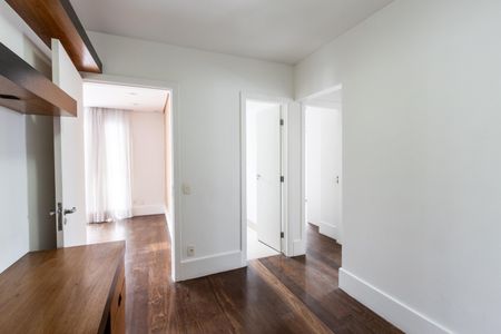 Apartamento para alugar com 128m², 3 quartos e 3 vagas Apartamento para alugar com 128m², 3 quartos e 3 vagasEscritório