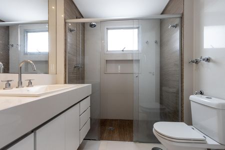 Apartamento para alugar com 128m², 3 quartos e 3 vagas Apartamento para alugar com 128m², 3 quartos e 3 vagasQuarto 1 - Banheiro