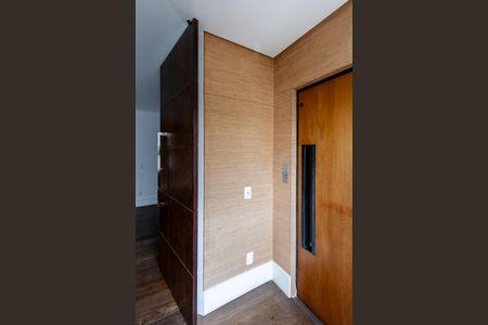 Apartamento para alugar com 128m², 3 quartos e 3 vagas Apartamento para alugar com 128m², 3 quartos e 3 vagasHall Privativo