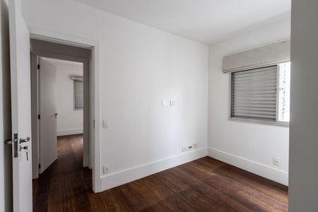 Apartamento para alugar com 128m², 3 quartos e 3 vagas Apartamento para alugar com 128m², 3 quartos e 3 vagasQuarto 2