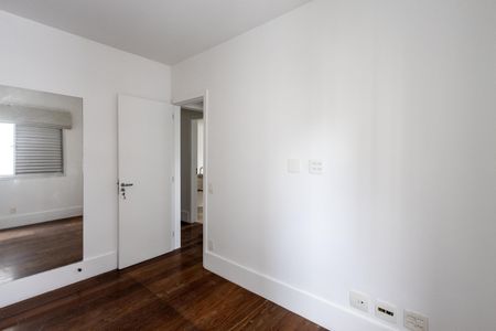 Apartamento para alugar com 128m², 3 quartos e 3 vagas Apartamento para alugar com 128m², 3 quartos e 3 vagasQuarto 2