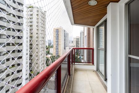 Apartamento para alugar com 128m², 3 quartos e 3 vagas Apartamento para alugar com 128m², 3 quartos e 3 vagasVaranda