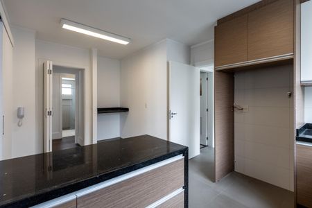 Apartamento para alugar com 128m², 3 quartos e 3 vagas Apartamento para alugar com 128m², 3 quartos e 3 vagasCozinha