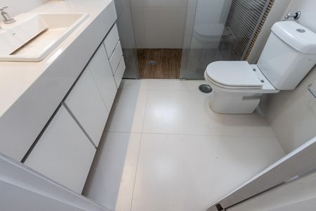 Apartamento para alugar com 128m², 3 quartos e 3 vagas Apartamento para alugar com 128m², 3 quartos e 3 vagasQuarto 1 - Banheiro