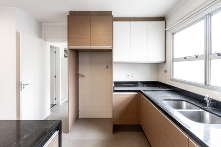 Apartamento para alugar com 128m², 3 quartos e 3 vagas Apartamento para alugar com 128m², 3 quartos e 3 vagasCozinha