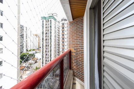 Apartamento para alugar com 128m², 3 quartos e 3 vagas Apartamento para alugar com 128m², 3 quartos e 3 vagasQuarto 1 - Varanda