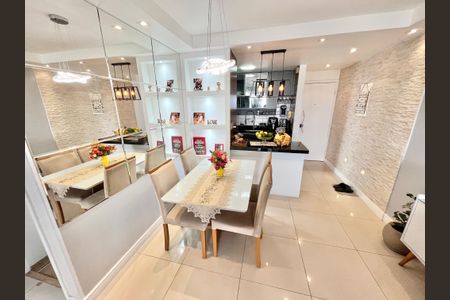 Apartamento para alugar com 66m², 2 quartos e 2 vagas Apartamento para alugar com 66m², 2 quartos e 2 vagasSala