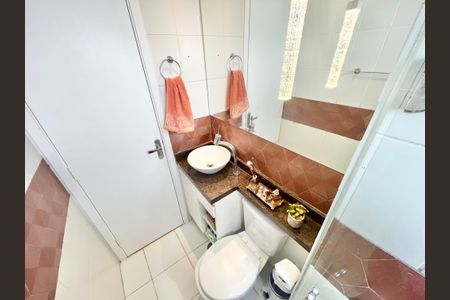 Apartamento para alugar com 66m², 2 quartos e 2 vagas Apartamento para alugar com 66m², 2 quartos e 2 vagasBanheiro