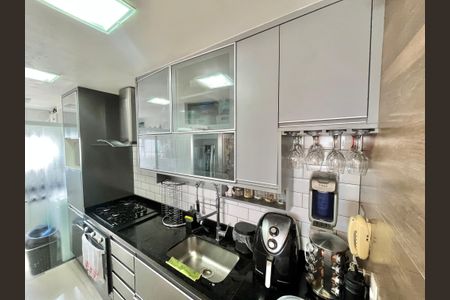 Apartamento para alugar com 66m², 2 quartos e 2 vagas Apartamento para alugar com 66m², 2 quartos e 2 vagasCozinha