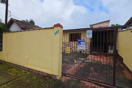 Fachada de casa à venda com 1 quarto, 190m² em Vila Ipiranga, Porto Alegre
