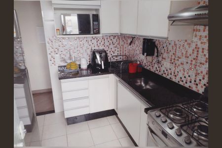 Cozinha de apartamento à venda com 2 quartos, 54m² em Conjunto Residencial Pombeva, São Bernardo do Campo