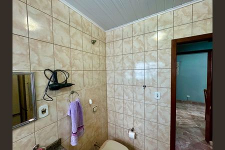 Casa à venda com 120m², 3 quartos e 3 vagasBanheiro 1