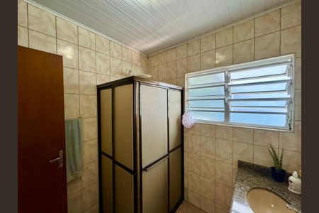 Casa à venda com 120m², 3 quartos e 3 vagasBanheiro 1