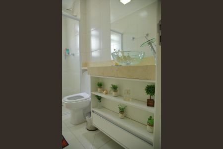 Apartamento à venda com 63m², 2 quartos e 2 vagasBanheiro Social 