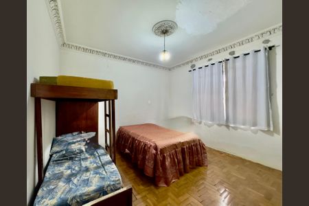 Casa à venda com 150m², 3 quartos e 6 vagas