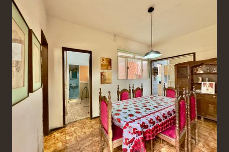 Casa à venda com 3 quartos, 150m² em Paraíso, Belo Horizonte