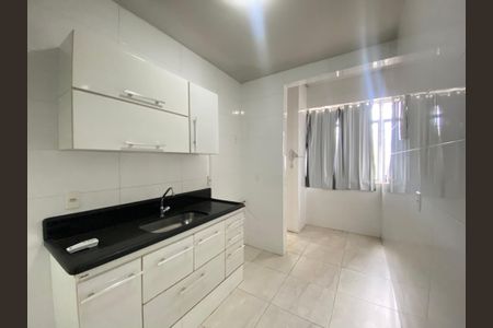 Apartamento para alugar com 103m², 3 quartos e sem vaga
