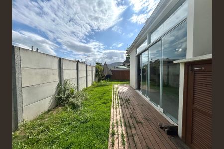 Casa de condomínio para alugar com 210m², 3 quartos e 2 vagasJardim