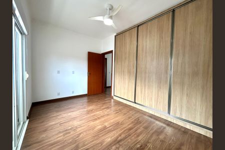 Casa de condomínio para alugar com 210m², 3 quartos e 2 vagasQuarto 2