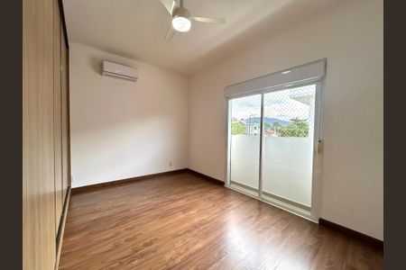 Casa de condomínio para alugar com 210m², 3 quartos e 2 vagasQuarto 2