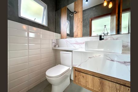 Casa de condomínio para alugar com 210m², 3 quartos e 2 vagasLavabo 2