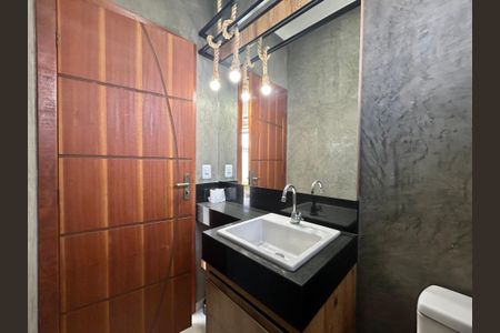 Casa de condomínio para alugar com 210m², 3 quartos e 2 vagasLavabo