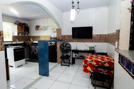 Casa para alugar com 2 quartos, 40m² em Km 32, Rio de Janeiro